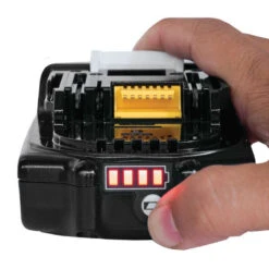 Batterie Pour Outil Sans Fil 18V Li-Ion LXT 2,0 Ah Avec Indicateur De Charge - MAKITA BL1820B -Magasin D'Outils Pour La Maison batterie 18v 3ah makita bl1820b 2