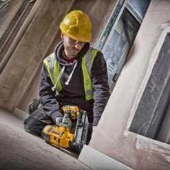 Cloueur De Finition 18V Li-Ion XR Brushless (Produit Seul) 16 GA - DEWALT DCN660N -Magasin D'Outils Pour La Maison cloueur de finition sans fil 18v dewalt dcn660n 3