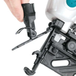 Cloueur Pneumatique 8,3 Bar 16 Ga 25 à 64 Mm - MAKITA AF601 -Magasin D'Outils Pour La Maison cloueur pneumatique makita af601 4