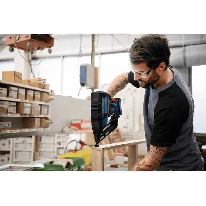 Cloueur Sans Fil 18V 64 Mm (Produit Seul) GNH 18V-64 M - BOSCH 0601481000 5 Cloueur Sans Fil 18V 64 Mm (Produit Seul) GNH 18V-64 M - BOSCH 0601481000 – Image 3