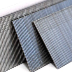 Clous Tête Homme Mini Brads 18 Ga Galvanisés 50 Mm Pour Cloueur (5000 Pcs) - MAKITA F-31957 -Magasin D'Outils Pour La Maison clous 18 ga 25 mm pour cloueur makita f 31957 2