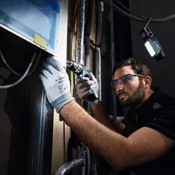 Lampe De Chantier 12V (Produit Seul) GLI 12V-330 - BOSCH 06014A0000 -Magasin D'Outils Pour La Maison lampe de chantier 12v gli 12v 330 bosch 06014a0000 4