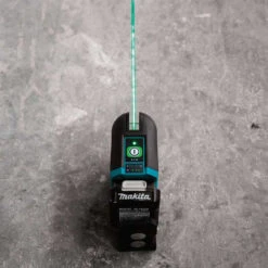 Laser Croix 12V CXT à Lignes Vertes 35 M - MAKITA SK105GDZ -Magasin D'Outils Pour La Maison laser croix 12v makita sk105gdz 2