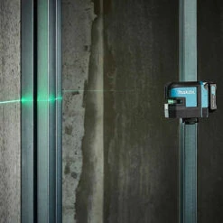 Laser Croix 12V CXT à Lignes Vertes 35 M - MAKITA SK105GDZ -Magasin D'Outils Pour La Maison laser croix 12v makita sk105gdz 3