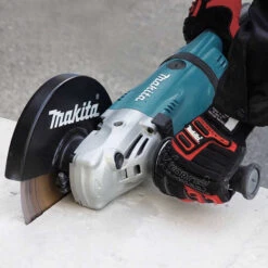 Meuleuse Angulaire 2600W Ø230 Mm En Coffret - GA9040SFK1 MAKITA -Magasin D'Outils Pour La Maison meuleuse angulaire 2600w 230 mm ga9040sfk1 makita 2