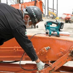 Pompe à Graisse 18V LXT Li-Ion (1x5,0 Ah) - MAKITA DGP180RT -Magasin D'Outils Pour La Maison pompe a graisse makita dgp180rt 4