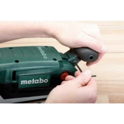 Ponceuse à Bande 1010W Avec Socle BAE 75 - METABO 600375000 -Magasin D'Outils Pour La Maison ponceuse a bande metabo bae 75 3