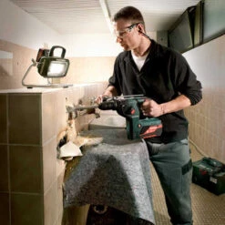 Projecteur De Chantier BSA 14,4 - 18V LED - METABO 602111850 -Magasin D'Outils Pour La Maison projecteur de chantier metabo 602111850 3